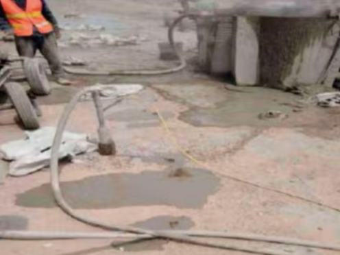 泰宁水泥混凝土路面板底注浆技术 路面脱空注浆整治方案